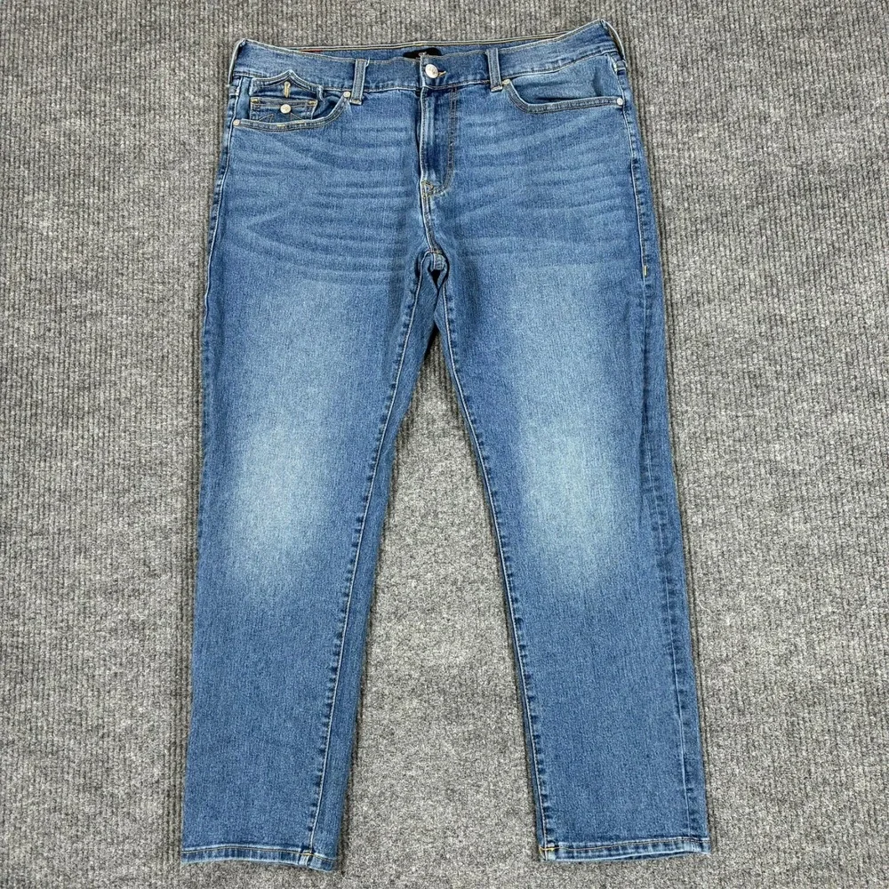 True Religion GENO Relaxed Slim Jeans Mens Size 40 Medium Wash Denim Stretch